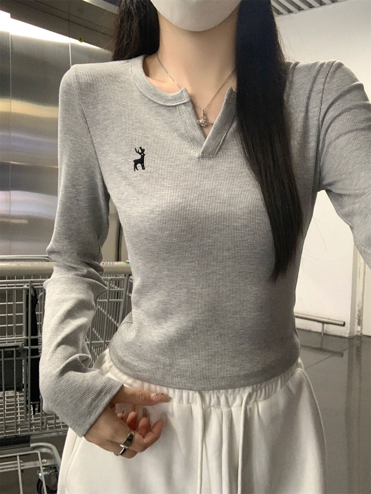 있음 선적 원본 대외 무역 한국 스타일 새로운 레트로 자수 반 개방 칼라 긴팔 티셔츠 여성 의류 가을 만나는 맨위 상세 이미지 15