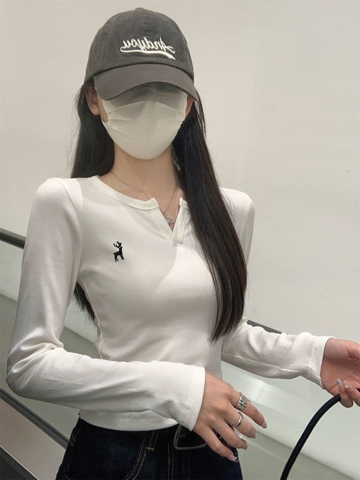 있음 선적 원본 대외 무역 한국 스타일 새로운 레트로 자수 반 개방 칼라 긴팔 티셔츠 여성 의류 가을 만나는 맨위 상세 이미지 19