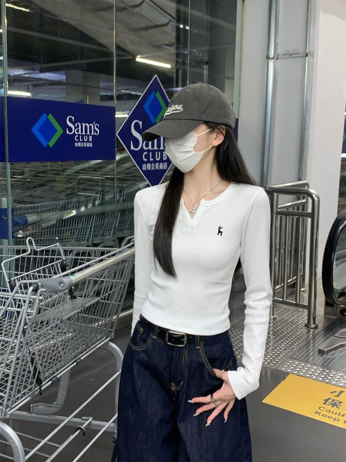 있음 선적 원본 대외 무역 한국 스타일 새로운 레트로 자수 반 개방 칼라 긴팔 티셔츠 여성 의류 가을 만나는 맨위 상세 이미지 25