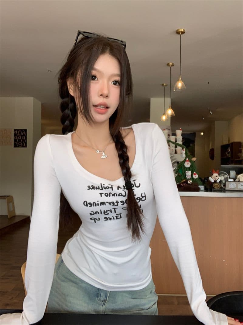 있음 선적 원본 대외 무역 한국 스타일 핫걸 바람 프린트 긴팔 티셔츠 여성 가을 한국 스타일 몸매 가꾸기 긍정적 인 어깨 상세 이미지 31