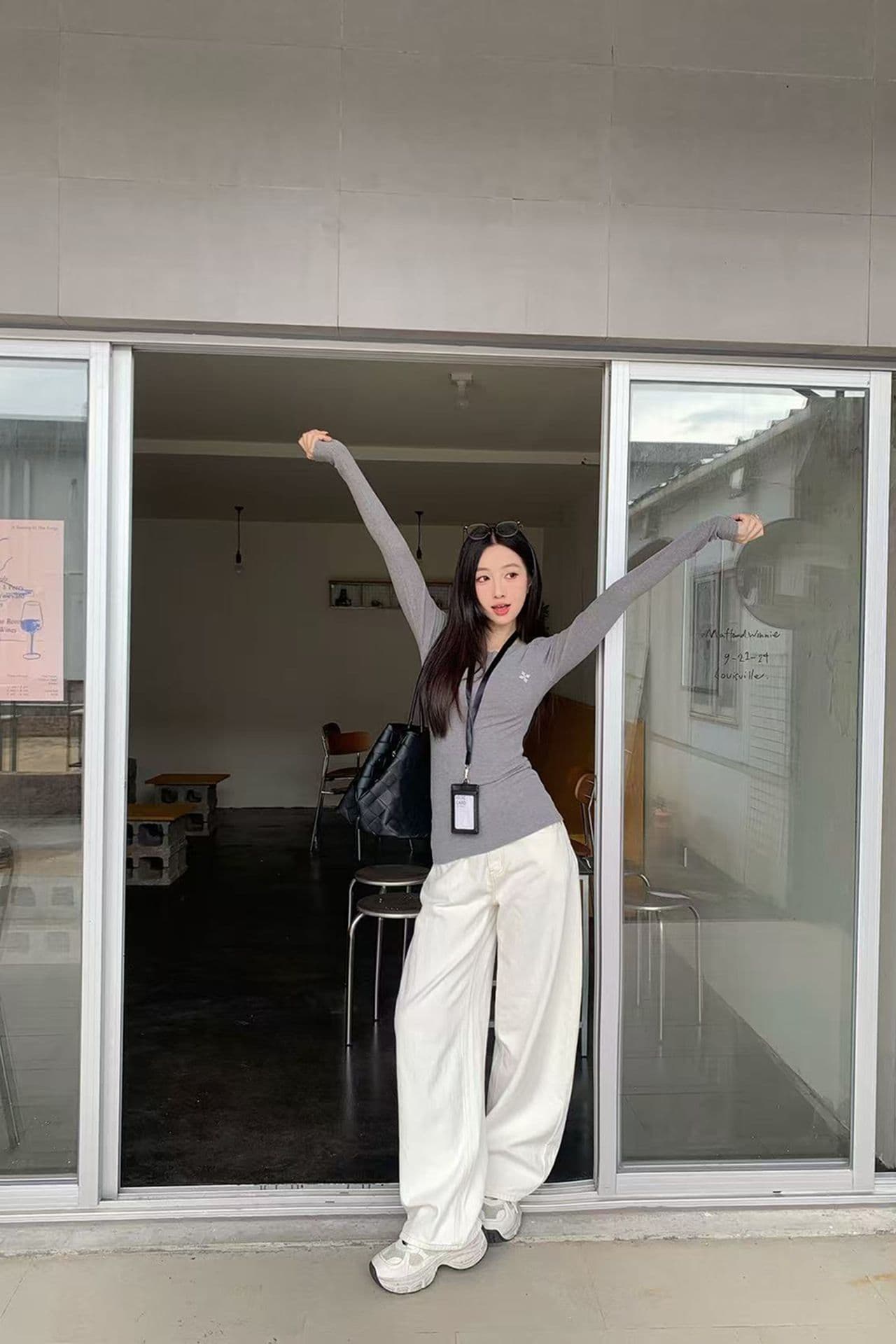 있음 선적 원본 대외 무역 한국 스타일 새로운 핫걸 라운드 넥 자수 긴팔 티셔츠 여성 허리 수축 만나는 상세 이미지 7