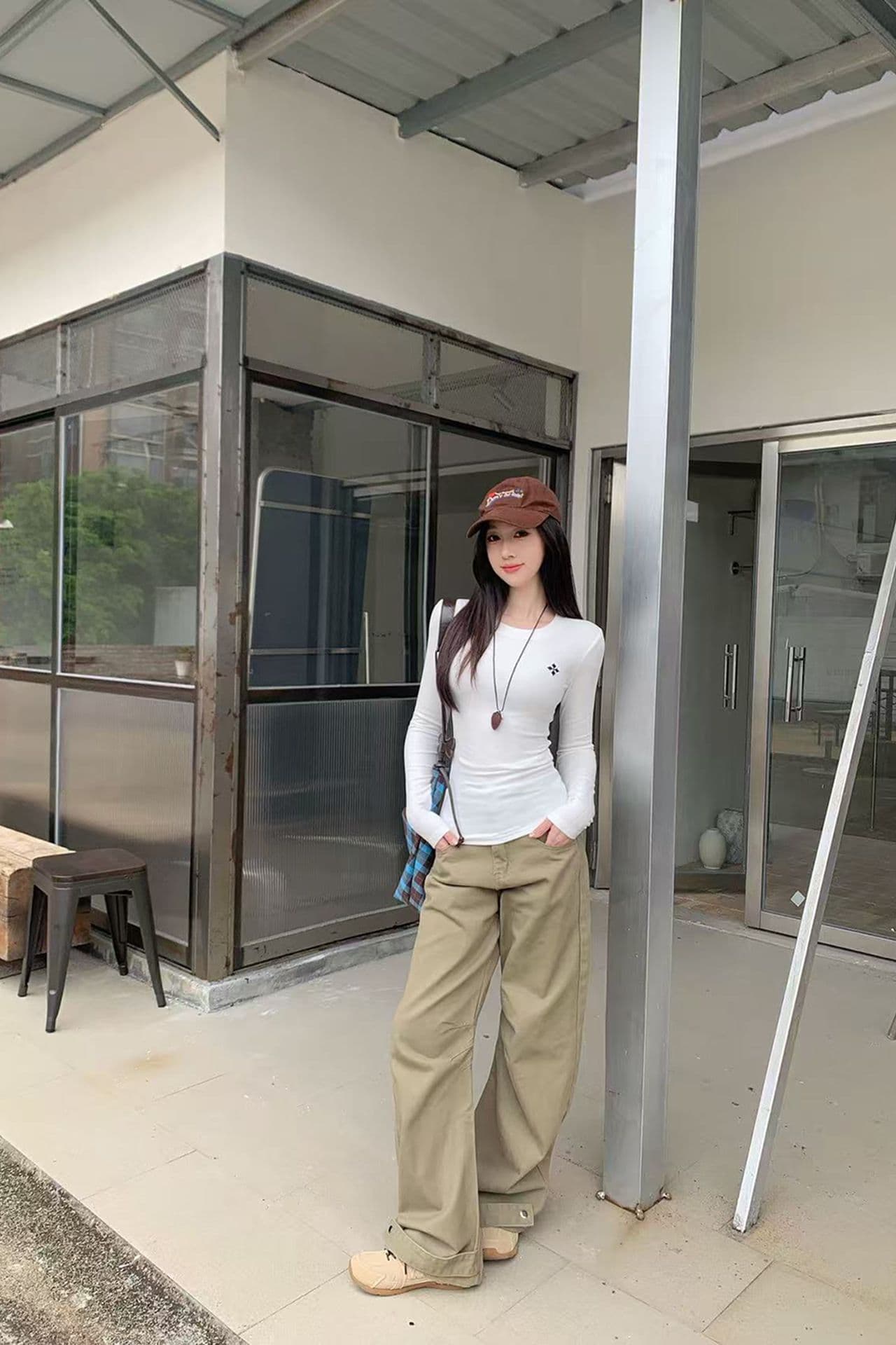 있음 선적 원본 대외 무역 한국 스타일 새로운 핫걸 라운드 넥 자수 긴팔 티셔츠 여성 허리 수축 만나는 상세 이미지 11