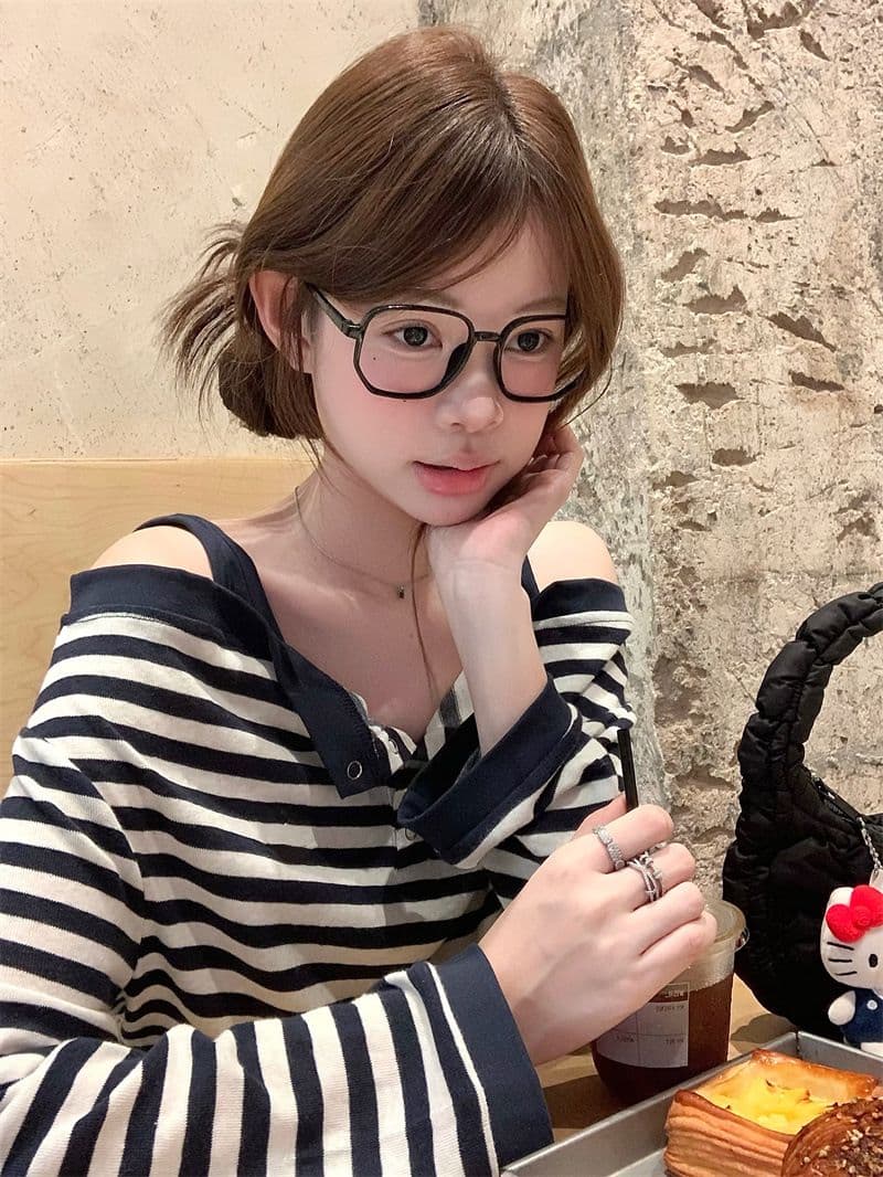 원본 대외 무역 한국 스타일 가을 새로운 느긋한 바람 스트라이프 반 개방 칼라 오프숄더 긴팔 티셔츠 여성 상세 이미지 14