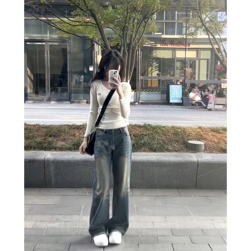 원본 대외 무역 한국 스타일 가을 새로운 디자인 센스 V넥 긴팔 티셔츠 여성 짧은 몸매 가꾸기 맨위 이미지 2