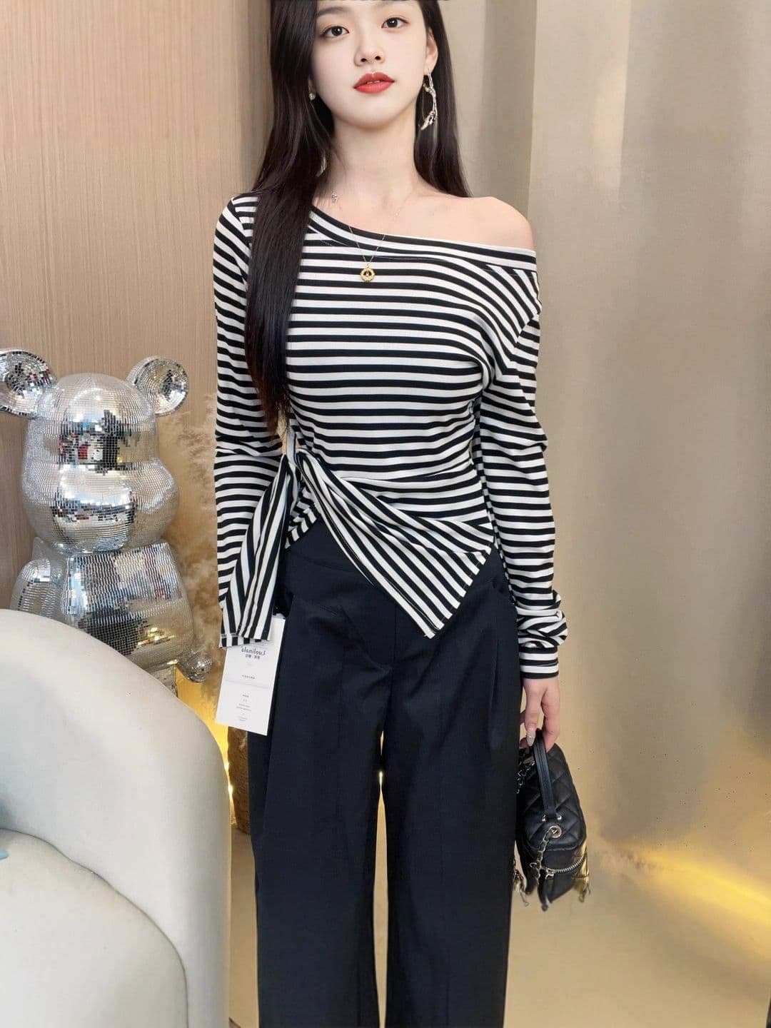 원본 대외 무역 한국 스타일 가을 새로운 밑단 불규칙 트임 비스듬한 어깨 긴팔 티셔츠 이미지 4
