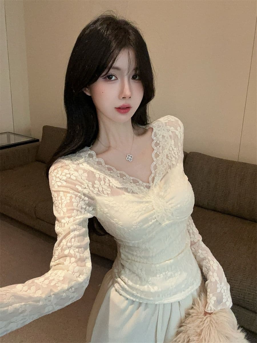 있음 선적 원본 원단 순수한 욕망 섹시함 V넥 홀로우 아웃 맨위 여성 가을 작은 샤넬 스타일 레이스 기본 셔츠 인사이드 가져 가라. 상세 이미지 6