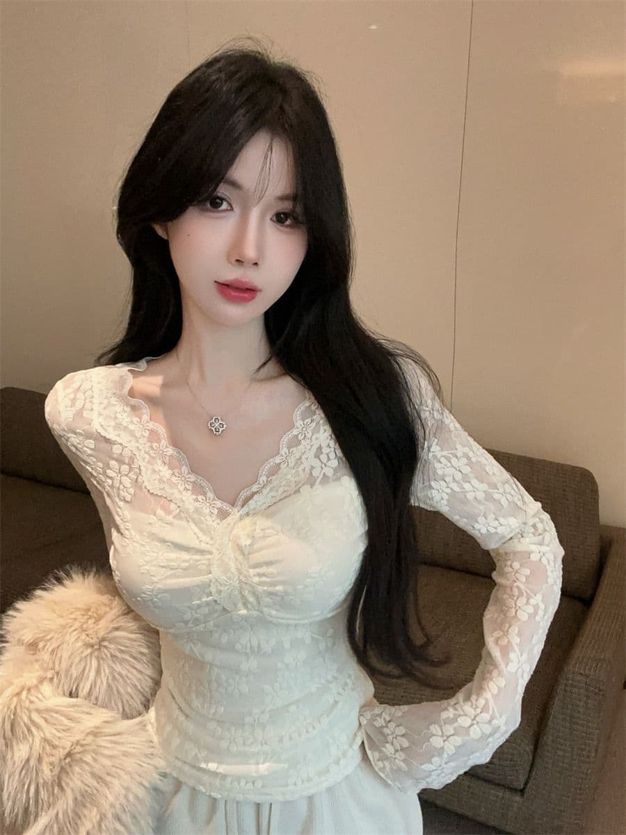 있음 선적 원본 원단 순수한 욕망 섹시함 V넥 홀로우 아웃 맨위 여성 가을 작은 샤넬 스타일 레이스 기본 셔츠 인사이드 가져 가라. 상세 이미지 7