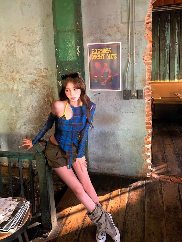 있음 선적 경관 그림 원본 것 파란색 체크무늬 불규칙 오프숄더 티셔츠 여성 몸매 가꾸기 긴팔 맨위 상세 이미지 14