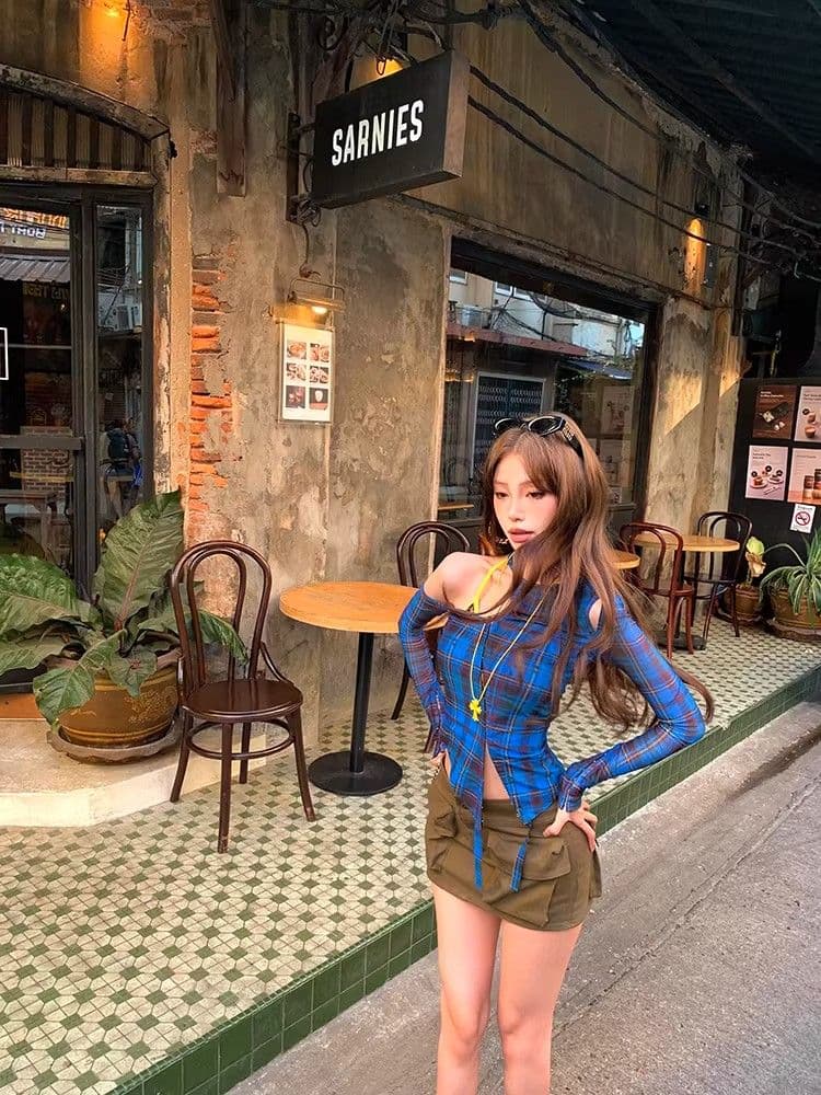 있음 선적 경관 그림 원본 것 파란색 체크무늬 불규칙 오프숄더 티셔츠 여성 몸매 가꾸기 긴팔 맨위 상세 이미지 15