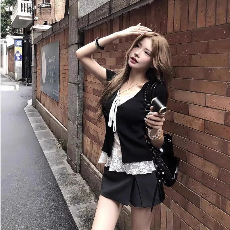있음 선적 와 사고 방식 한 부서 핫걸 페이크 레이어드 V넥 레이스 반팔 티셔츠 여성 여름 몸매 가꾸기 허리 수축 맨위 상세 이미지 3