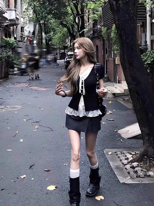 있음 선적 와 사고 방식 한 부서 핫걸 페이크 레이어드 V넥 레이스 반팔 티셔츠 여성 여름 몸매 가꾸기 허리 수축 맨위 상세 이미지 8