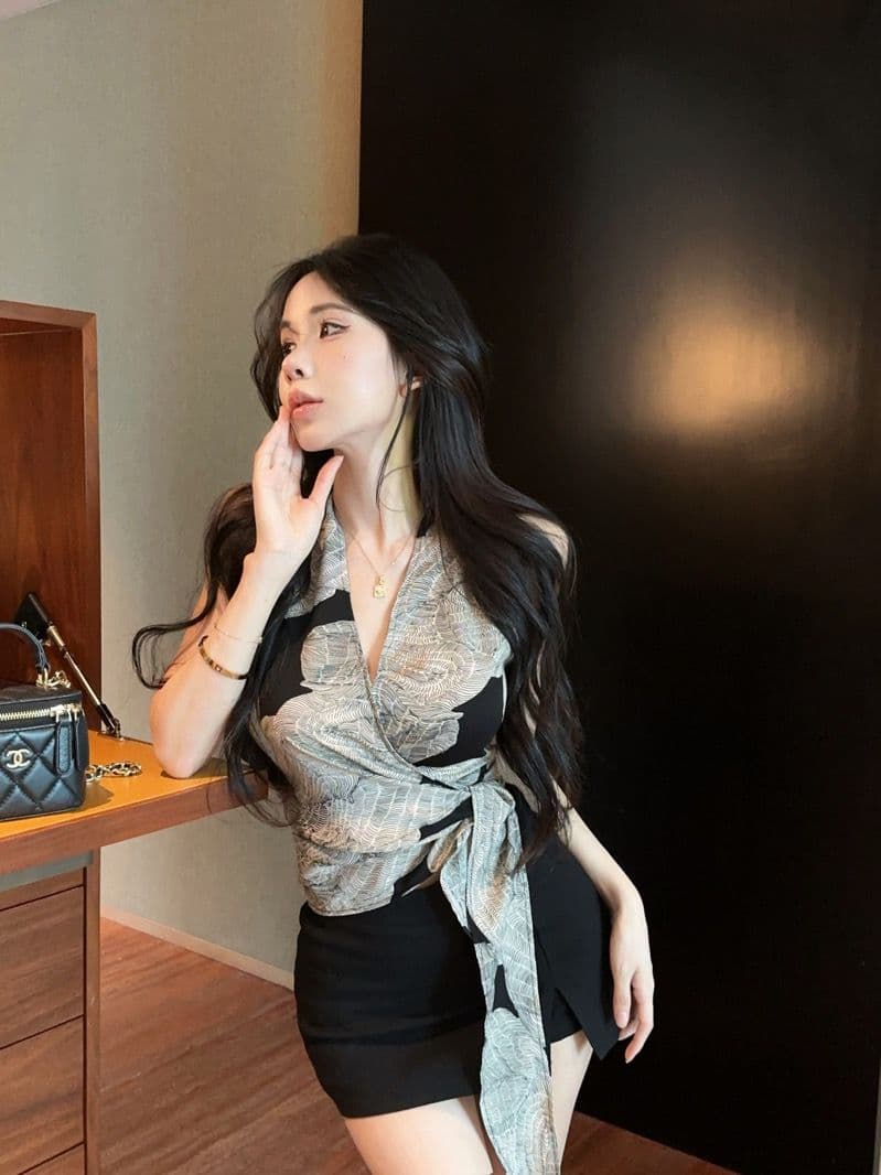 있음 선적 셔틀 제직 그리드 레트로 프린트 십자가 V넥 행침 목 캐미솔 여름 스트랩 몸매 가꾸기 핫걸 맨위 상세 이미지 10