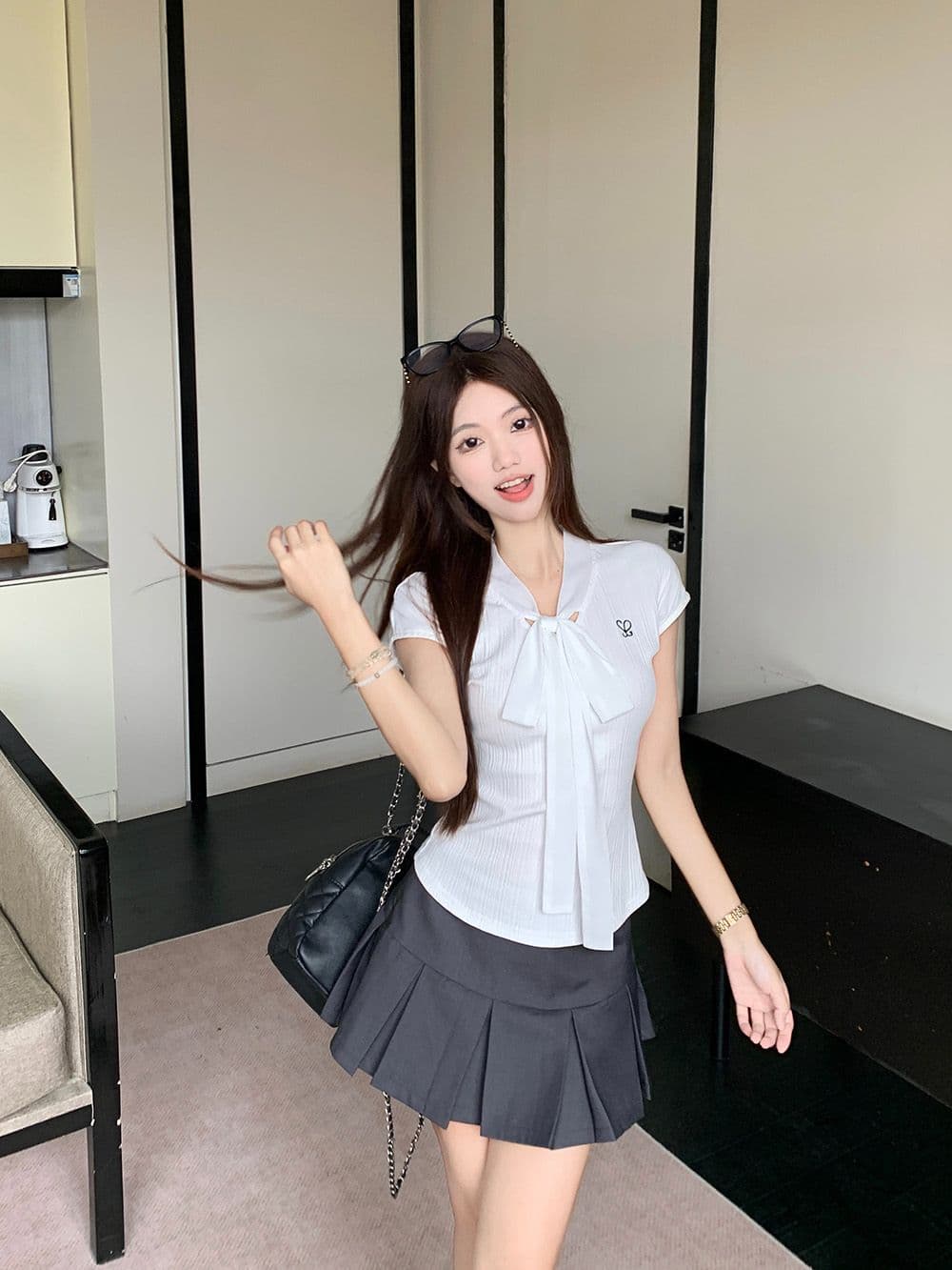 있음 선적 원본 것 나비 매듭 스트랩 화이트 나비 매듭 스트랩 꼬집기 허리 슬림해 보이는 반팔 티셔츠 여성 여름 이미지 2