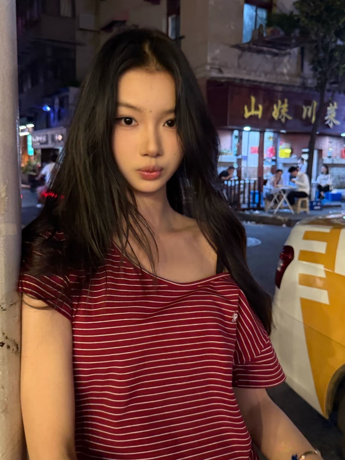 있음 선적 컬러 짜임 기사 아메리칸 핫걸 빨간색 비스듬한 어깨 오프숄더 스트라이프 티셔츠 여성 여름 오프숄더 쇼트 스타일 맨위 상세 이미지 6