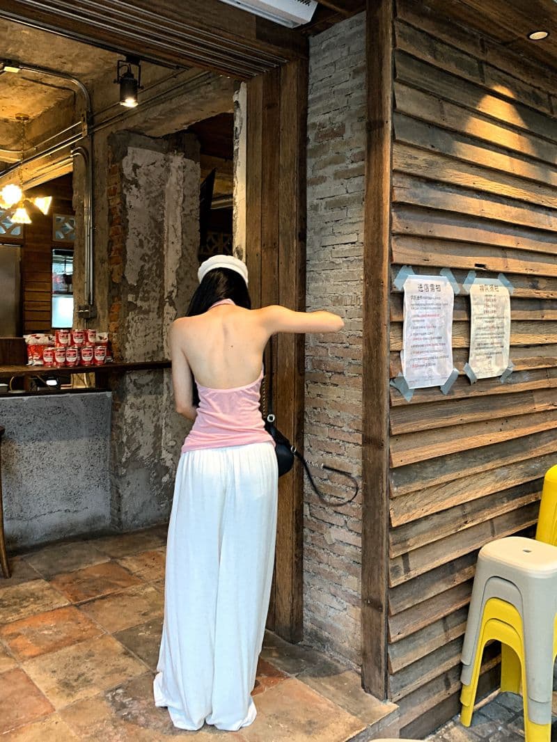 사람들 면 섹시한 아름다움 뒤로 황색 비틀림 행침 목 캐미솔 여름 몸매 가꾸기 민소매 외출용 순수한 욕망 바람 상세 이미지 8