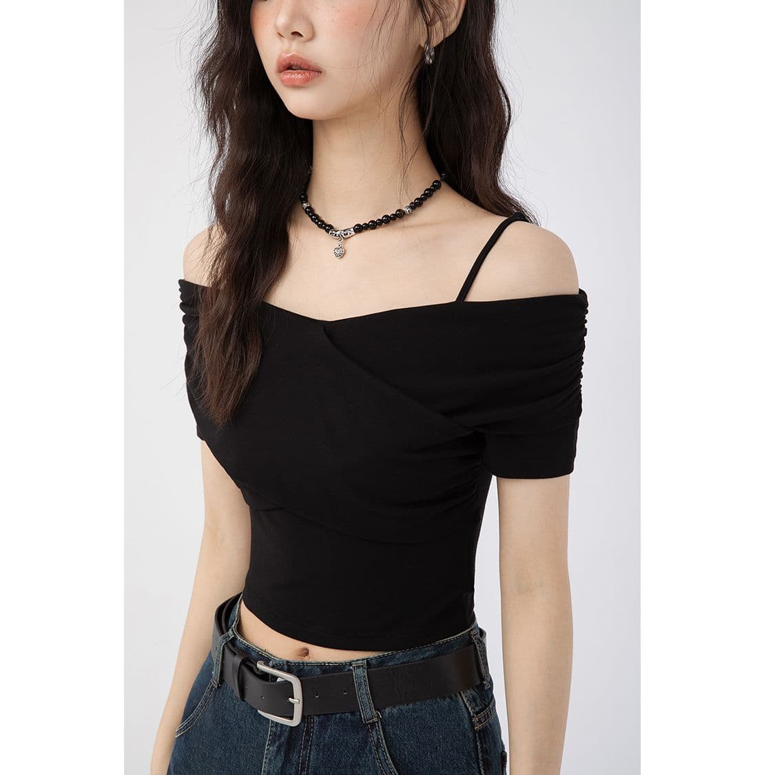 있음 선적 양면 웨어러블 검정색 오프숄더 반팔 티셔츠 여성 여름 디자인 센스 작은 대중 몸매 가꾸기 슬림해 보이는 맨위 이미지 3