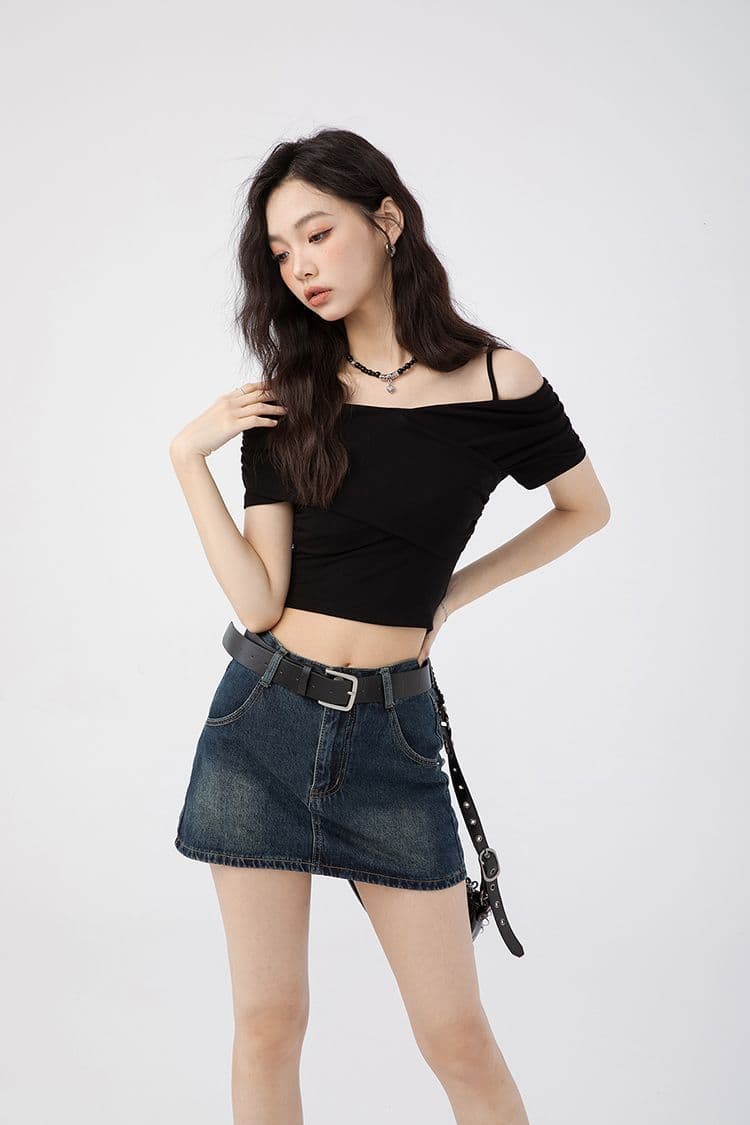 있음 선적 양면 웨어러블 검정색 오프숄더 반팔 티셔츠 여성 여름 디자인 센스 작은 대중 몸매 가꾸기 슬림해 보이는 맨위 상세 이미지 6