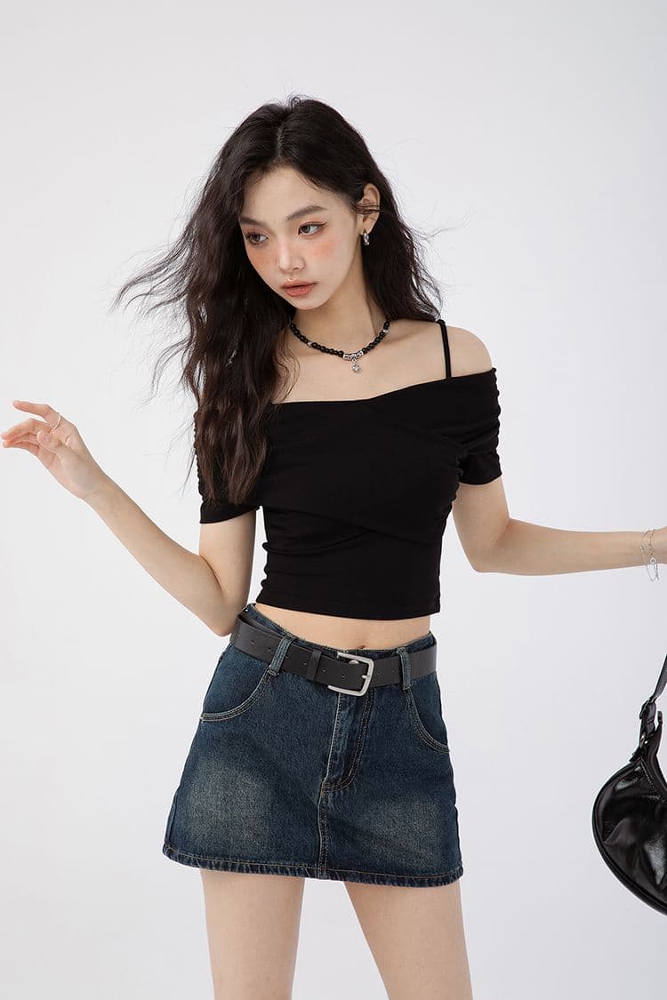 있음 선적 양면 웨어러블 검정색 오프숄더 반팔 티셔츠 여성 여름 디자인 센스 작은 대중 몸매 가꾸기 슬림해 보이는 맨위 상세 이미지 9