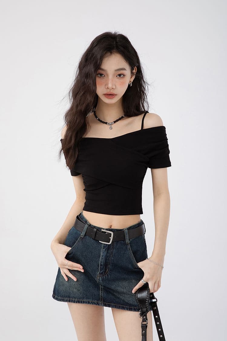 있음 선적 양면 웨어러블 검정색 오프숄더 반팔 티셔츠 여성 여름 디자인 센스 작은 대중 몸매 가꾸기 슬림해 보이는 맨위 상세 이미지 10