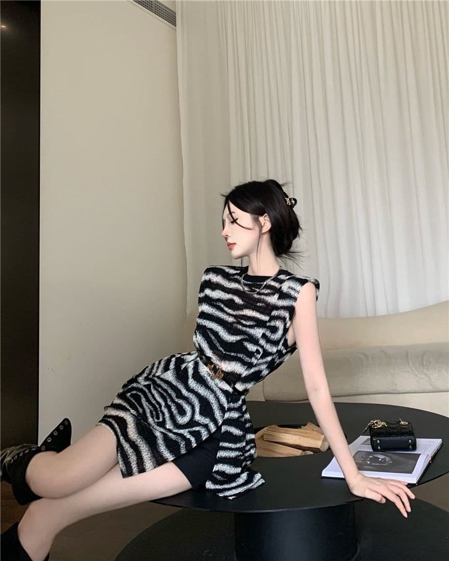 있음 선적 얼룩말 곡물 순수한 욕망 핫걸 슬림해 보이는 작은 키 레오파드 무늬 민소매 여성 작은 대중 조끼 미니 스커트 여름 상세 이미지 6