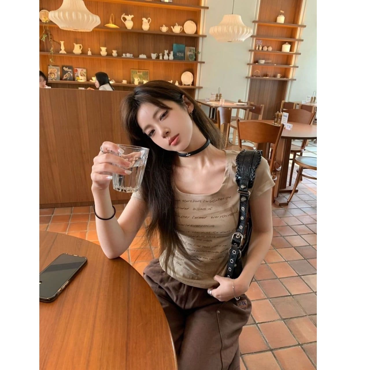 있음 선적 와 사고 방식 아메리칸 레트로 u 칼라 반팔 티셔츠 여름 핫걸 몸매 가꾸기 슬림해 보이는 디자인 센스 맨위 이미지 3