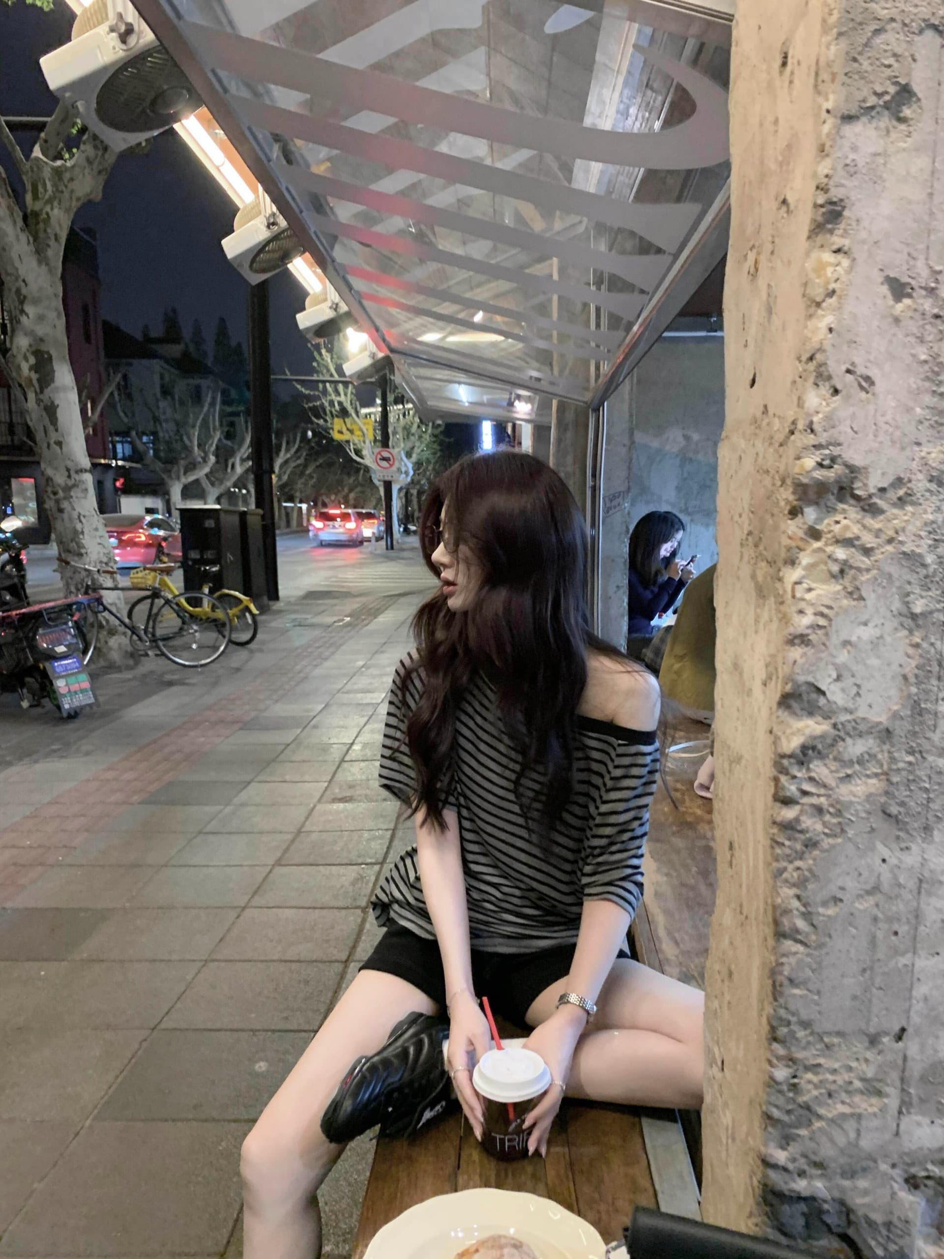 있음 선적 원본 대외 무역 면 한 부서 캐주얼 소녀 여름 느긋한 스트라이프 이슬 비스듬한 어깨 반팔 맨위 상세 이미지 2