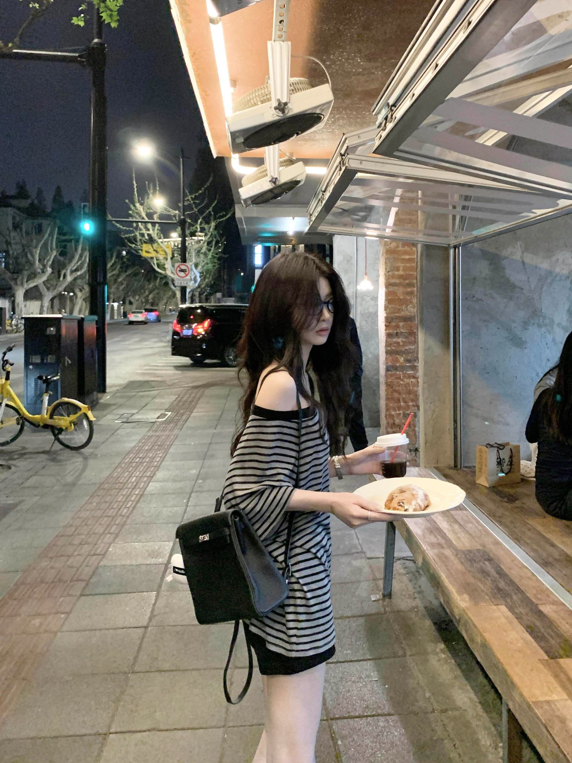 있음 선적 원본 대외 무역 면 한 부서 캐주얼 소녀 여름 느긋한 스트라이프 이슬 비스듬한 어깨 반팔 맨위 상세 이미지 3