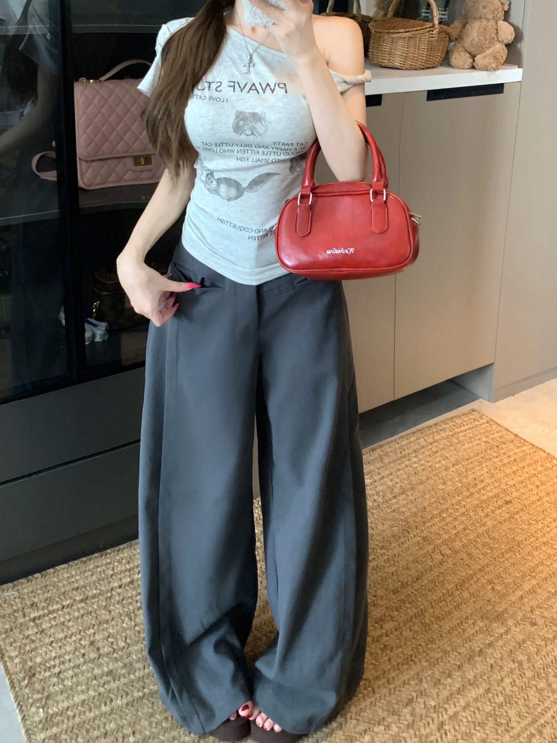 있음 선적 면 새끼 고양이 프린트 비스듬한 어깨 반팔 티셔츠 여성 여름 디자인 센스 불규칙 오프숄더 쇼트 스타일 맨위 상세 이미지 3