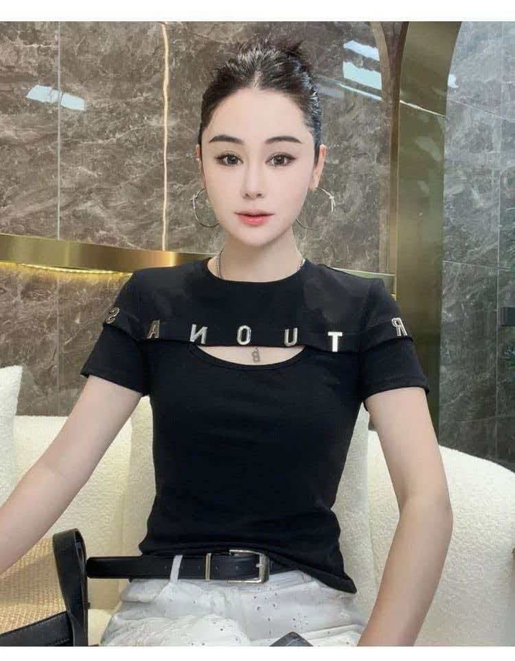 있음 선적 40 순면 1 1 슬림해 보이는 패션 다용도 라운드 넥 맨위 홀로우 아웃 몸매 가꾸기 알파벳 반팔 여성 티셔츠 상세 이미지 8
