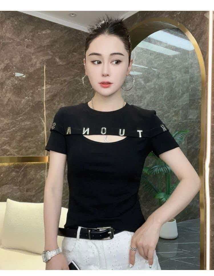 있음 선적 40 순면 1 1 슬림해 보이는 패션 다용도 라운드 넥 맨위 홀로우 아웃 몸매 가꾸기 알파벳 반팔 여성 티셔츠 상세 이미지 9