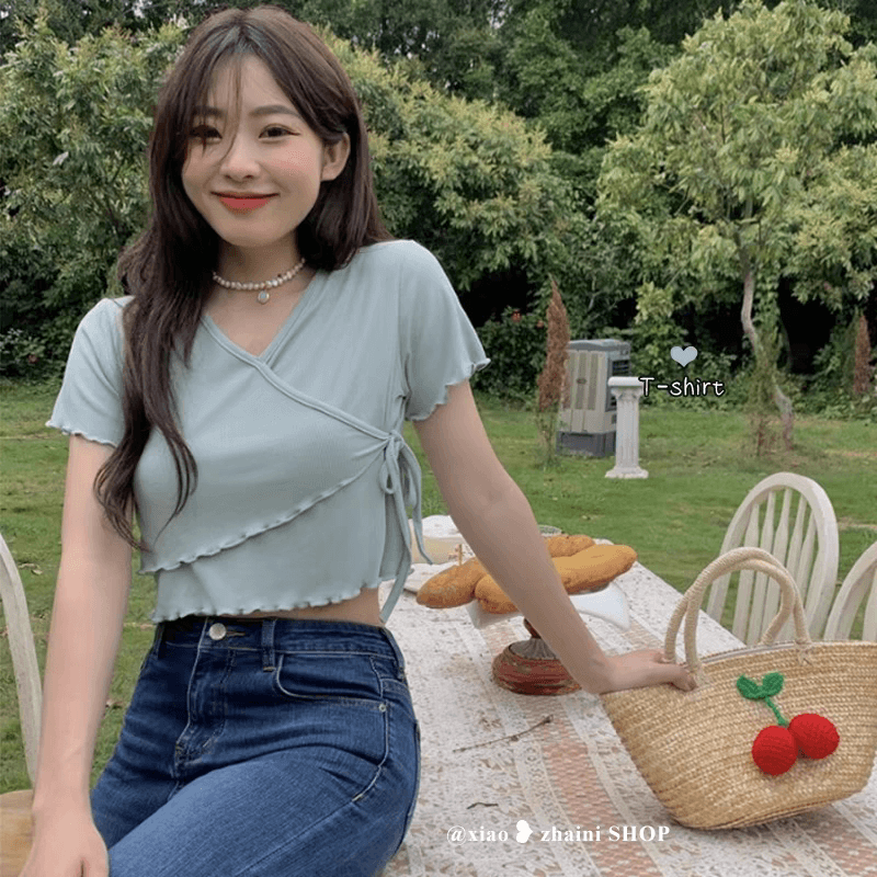있음 선적 핫걸 쇼트 스타일 디스플레이 몸 V넥 스트랩 티셔츠 여성용 짧은 소매 작은 대중 여름 새로운 니트 스웨터 몸매 가꾸기 트렌디 상세 이미지 10