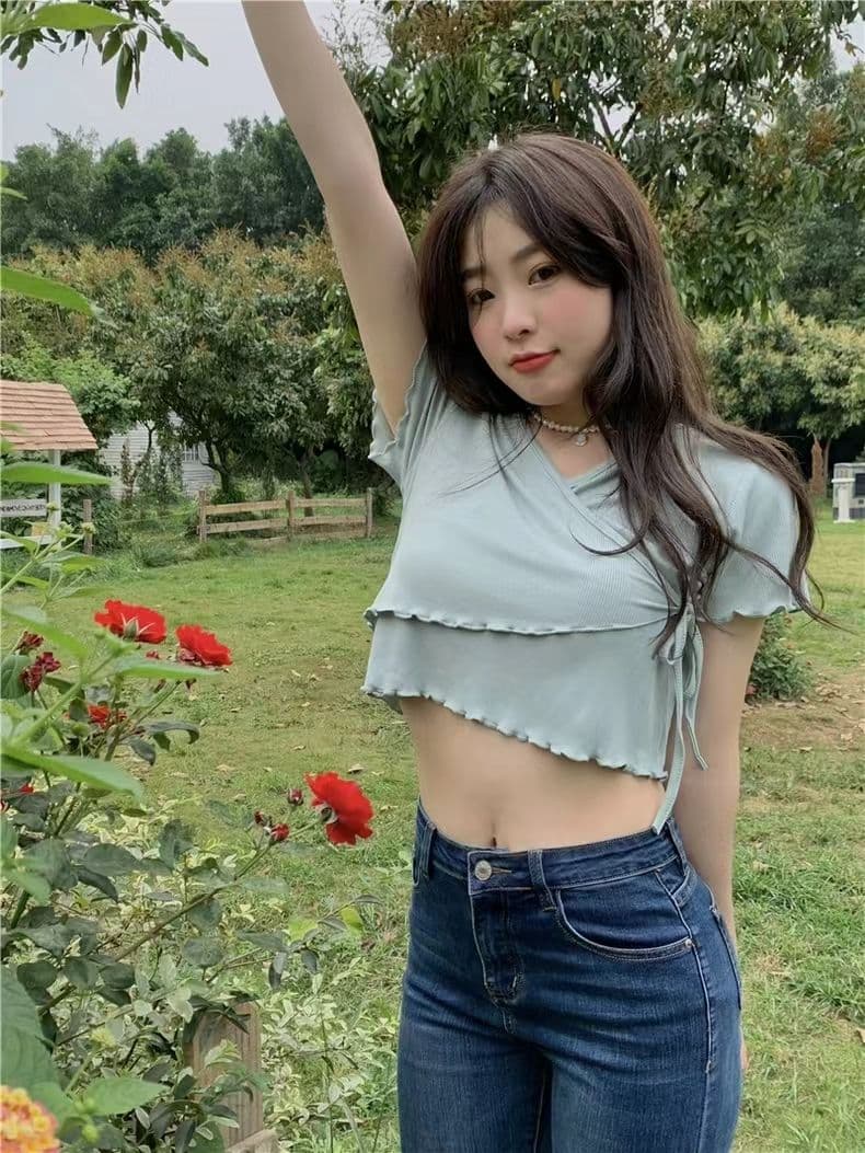 있음 선적 핫걸 쇼트 스타일 디스플레이 몸 V넥 스트랩 티셔츠 여성용 짧은 소매 작은 대중 여름 새로운 니트 스웨터 몸매 가꾸기 트렌디 상세 이미지 26