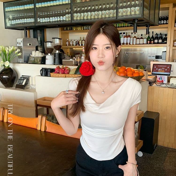 있음 선적 반팔 티셔츠 여성 한국 스타일 흔들다 칼라 새로운 몸매 가꾸기 순수한 욕망 바람 오프숄더 다용도 미니멀리즘 외출용 맨위 이미지 3