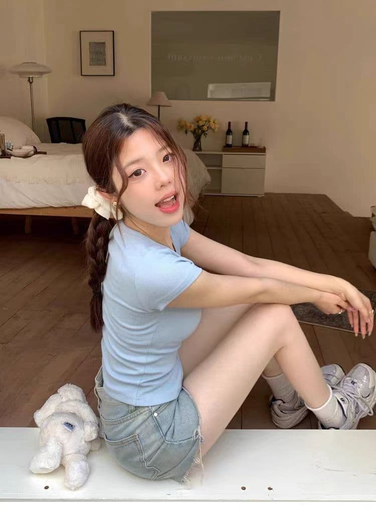 있음 선적 빅 브이 넥 자수 싱글 줄 버튼 반팔 작은 열림 셔츠 여성 여름 새로운 한국 스타일 몸매 가꾸기 티셔츠 쇼트 스타일 상세 이미지 11