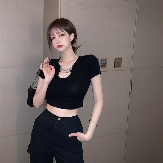 있음 선적 핫걸 검정색 반팔 여성 여름 디자인 센스 작은 대중 몸매 가꾸기 슬림해 보이는 쇼트 스타일 Chic 맨위 ins 타이트 상세 이미지 5