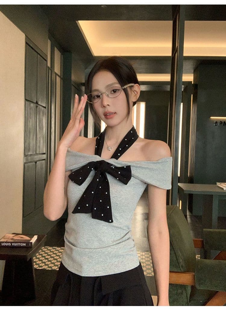 있음 선적 원본 회색 오프숄더 반팔 티셔츠 여성 여름 몸매 가꾸기 슬림해 보이는 한 부서 품격 오프숄더 맨위 상세 이미지 2