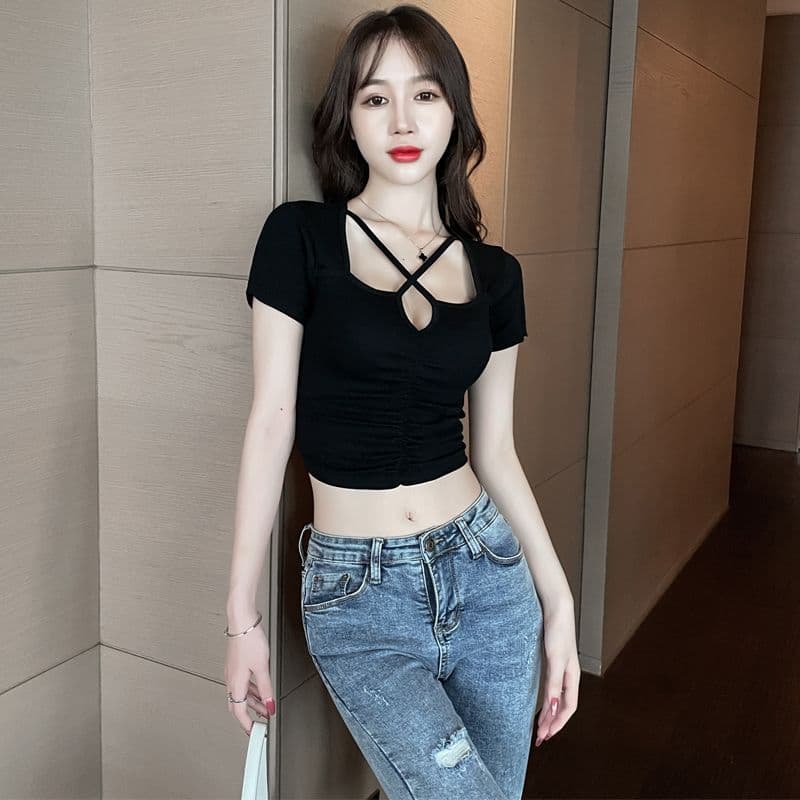 있음 선적 여름 드레스 새로운 광장 칼라 검정색 반팔 티셔츠 여성 조심해. 기계 디자인 센스 이슬 쇄골 쇼트 스타일 맨위 상세 이미지 4
