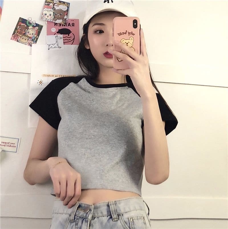 있음 선적 반팔 티셔츠 여성 여름 새로운 한국 스타일 레트로 배색 작은 대중 몸매 가꾸기 쇼트 스타일 섹시함 라운드 넥 맨위 상세 이미지 4