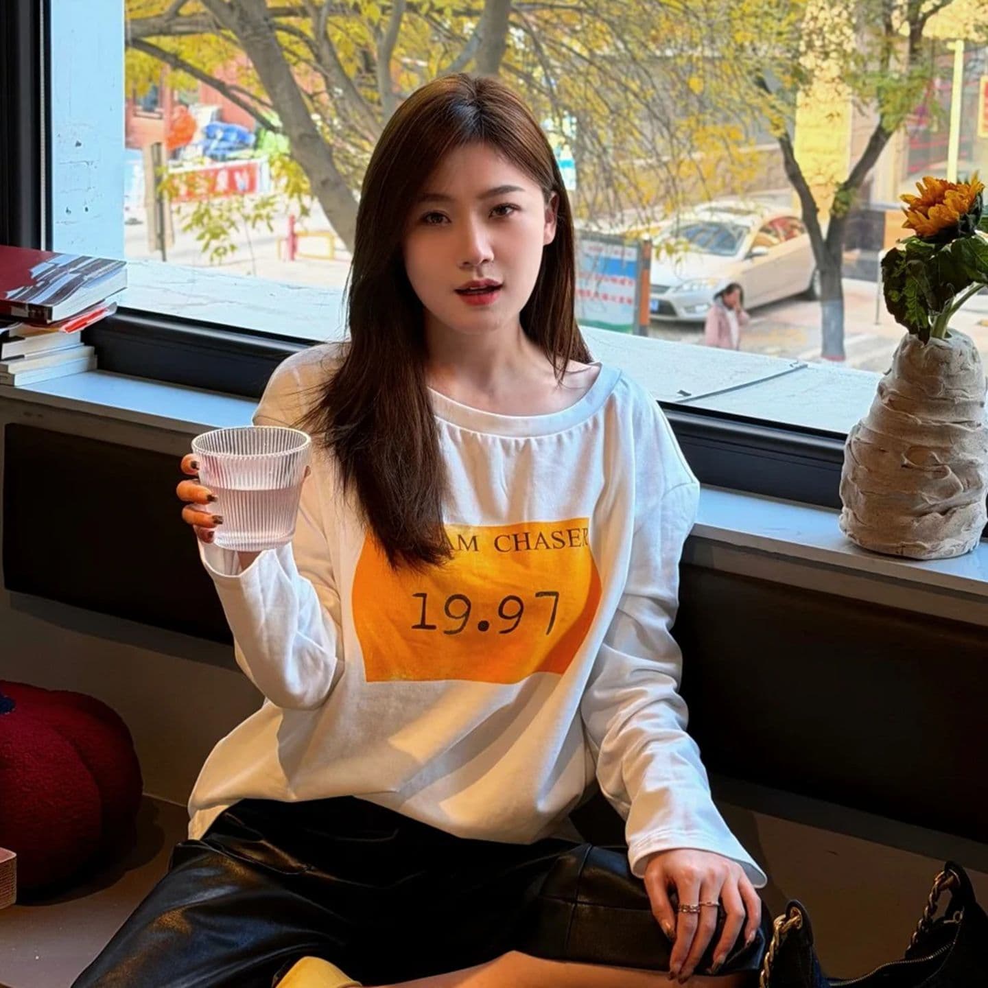 있음 선적 경관 그림 리브 De 플러시 긴팔 티셔츠 여성 가을 새로운 인사이드 가져 가라. 루즈핏 기본 셔츠 비스듬한 어깨 상세 이미지 11