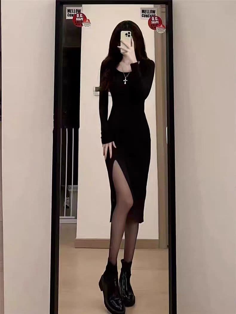 가을 의상 여성 2026 년 새로운 허리 수축 트임 타이트 스커트 롱 스커트 프랑스식 그는 벤 바람 검정색 광장 칼라 드레스 가을 겨울 상세 이미지 13