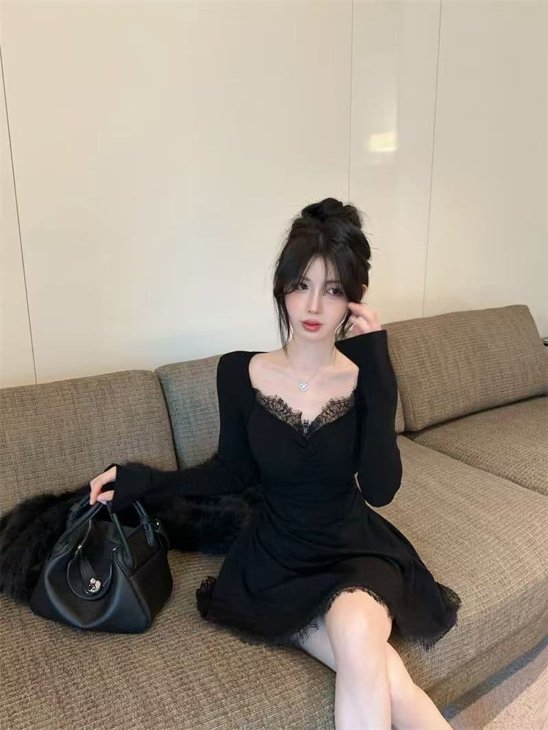 2026 패치워크 V넥 검정색 순수한 욕망 주름 섹시함 쇼트 스타일 레이스 레이스 핫걸 허리 수축 몸매 가꾸기 슬림해 보이는 레이스 상세 이미지 5