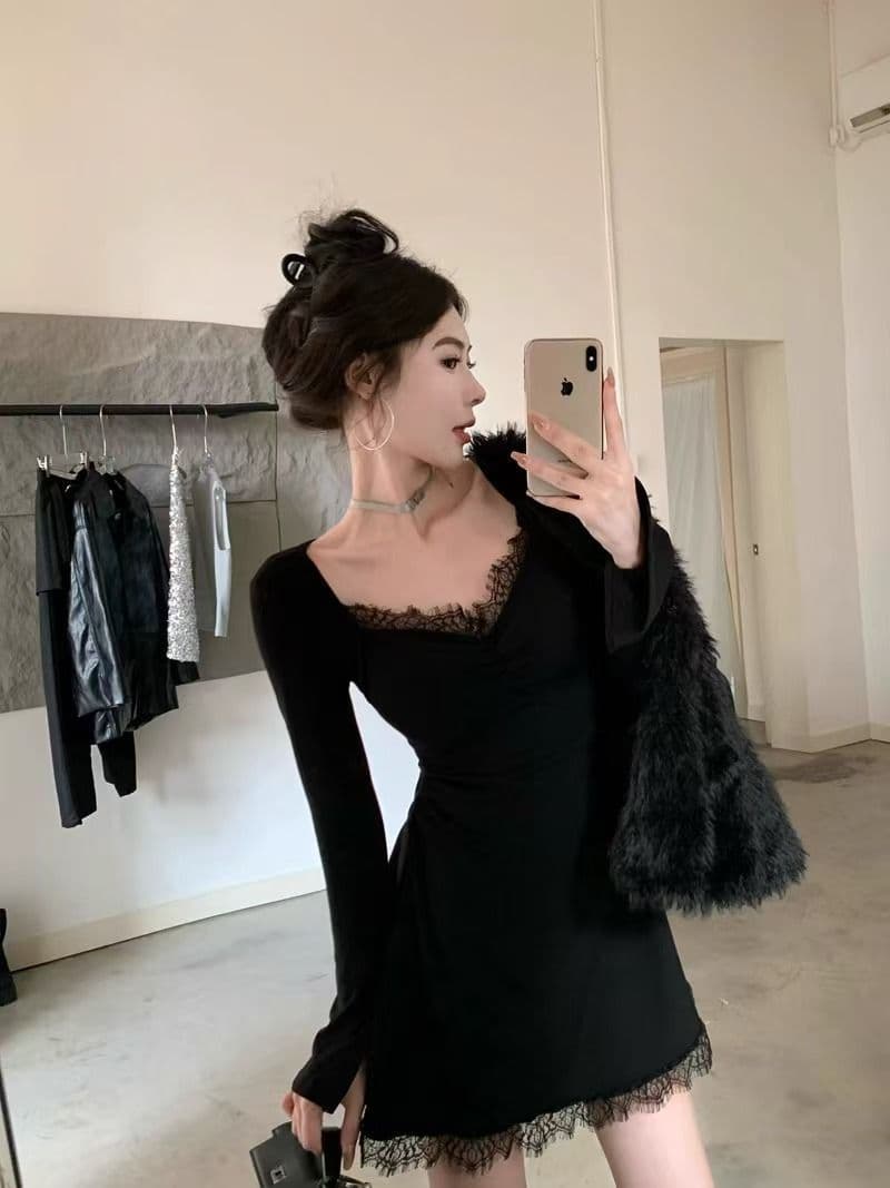 2026 패치워크 V넥 검정색 순수한 욕망 주름 섹시함 쇼트 스타일 레이스 레이스 핫걸 허리 수축 몸매 가꾸기 슬림해 보이는 레이스 상세 이미지 6