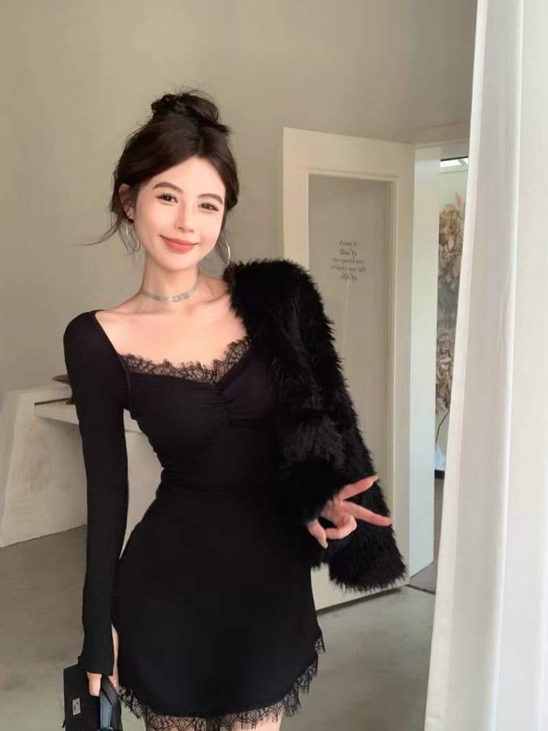 2026 패치워크 V넥 검정색 순수한 욕망 주름 섹시함 쇼트 스타일 레이스 레이스 핫걸 허리 수축 몸매 가꾸기 슬림해 보이는 레이스 상세 이미지 18