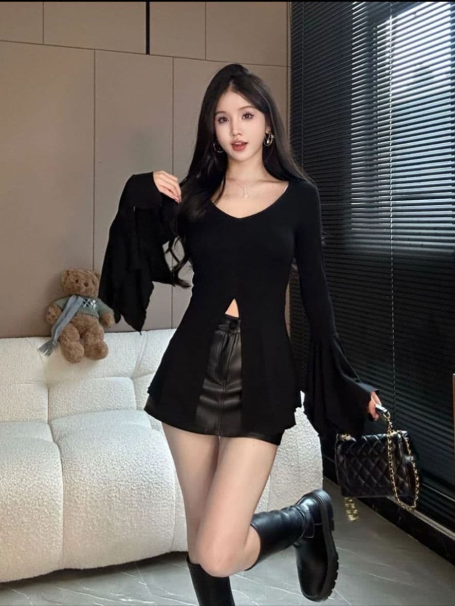 빅 사이즈 지방 mm 한국 스타일 나팔 소매 V넥 트임 긴팔 티셔츠 여성 새로운 가을 불규칙 몸매 가꾸기 슬림해 보이는 맨위 이미지 3