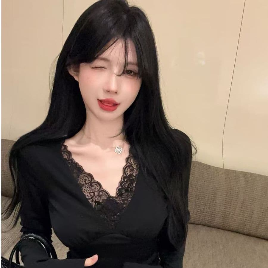 가을 순수한 욕망 패치워크 긴팔 레이스 맨위 새로운 슬림해 보이는 디자인 몸매 가꾸기 쇼트 스타일 티셔츠 기본 셔츠 여성 이미지 2