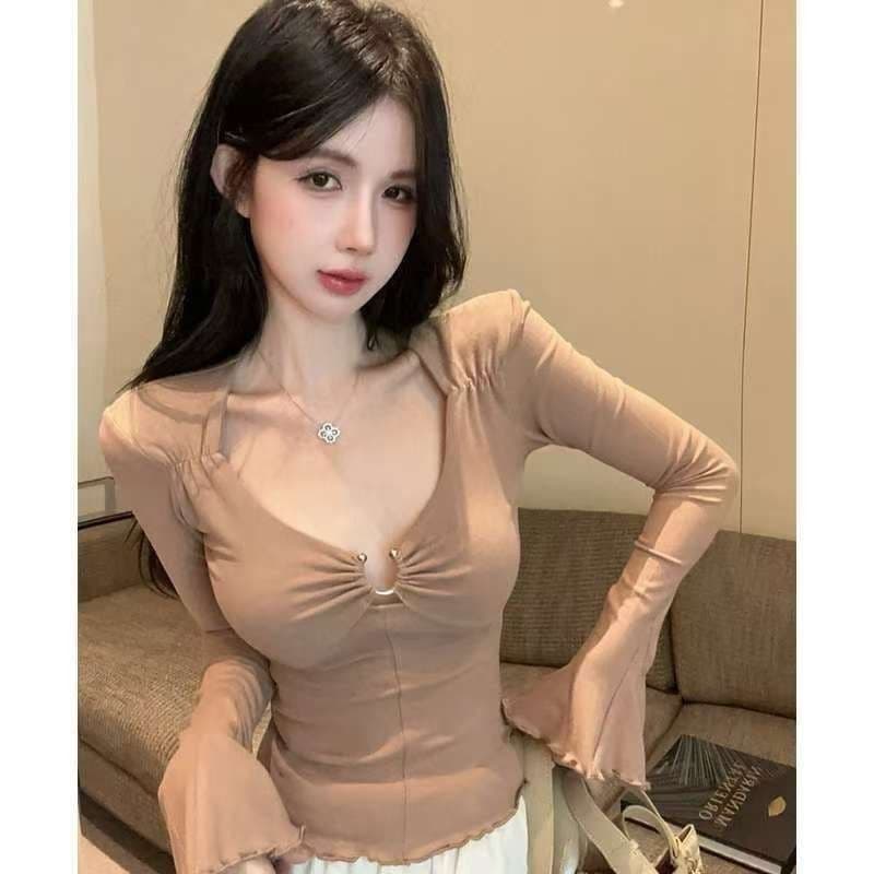 가을 순수한 욕망 핫걸 섹시함 홀로우 아웃 긴팔 나팔 소매 기본 셔츠 인사이드 가져 가라. 낮은 가슴 Chic 고유 한 짧은 여성 셔츠 상세 이미지 16