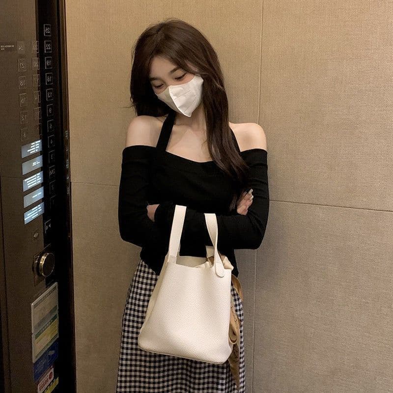 달콤한 핫걸 한 단어 새는 어깨 쇼트 스타일 맨위 여성 이른 가을 2026 새로운 ins 순수한 욕망 인사이드 가져 가라. 긴팔 기본 셔츠 상세 이미지 17