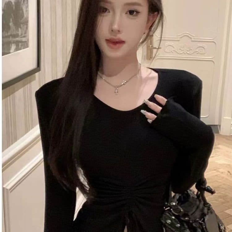 오프숄더 기본 셔츠 여성 가을 겨울 긴팔 티셔츠 검정색 슬림해 보이는 디자인 센스 작은 대중 섹시함 비스듬한 어깨 의류 상세 이미지 5