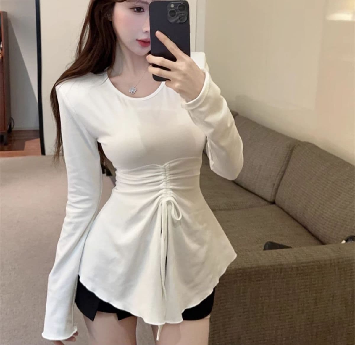 오프숄더 기본 셔츠 여성 가을 겨울 긴팔 티셔츠 검정색 슬림해 보이는 디자인 센스 작은 대중 섹시함 비스듬한 어깨 의류 상세 이미지 7