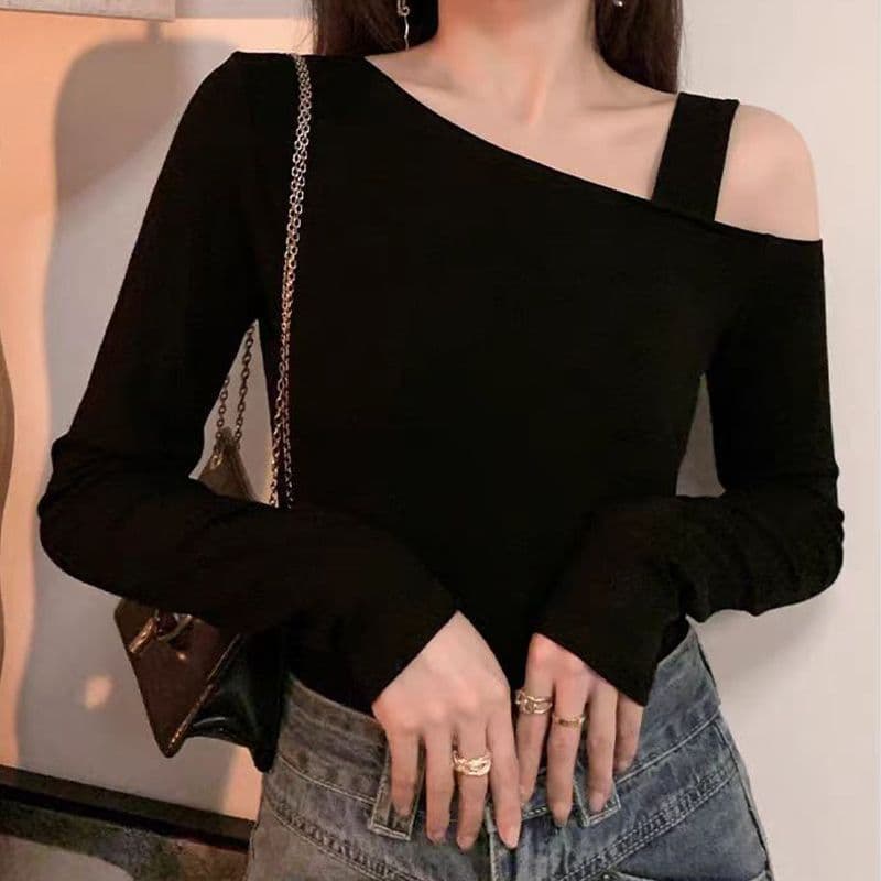 오프숄더 기본 셔츠 여성 가을 겨울 긴팔 티셔츠 검정색 슬림해 보이는 디자인 센스 작은 대중 섹시함 비스듬한 어깨 의류 이미지 4